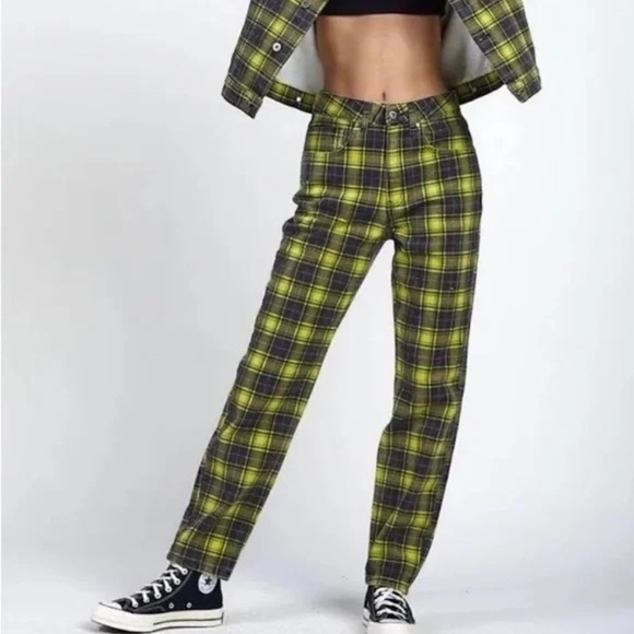 THE RAGGED PRIEST Caddie Lime Check Print Mom Jeans - Picture 3 of 9